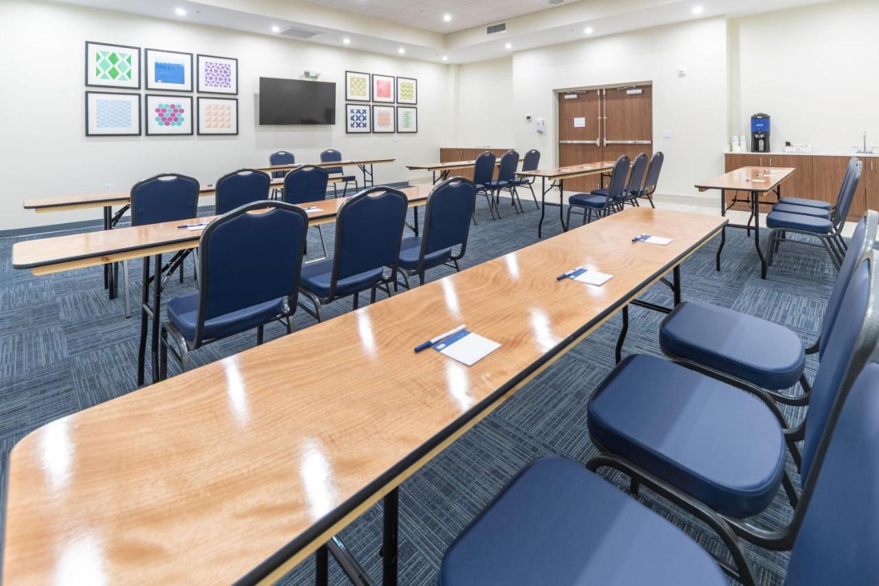Holiday Inn Express & Suites - Fort Myers Airport By Ihg Exterior foto
